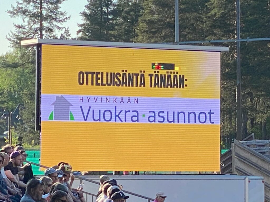 kuva otteluisännäntä mainostaulusta